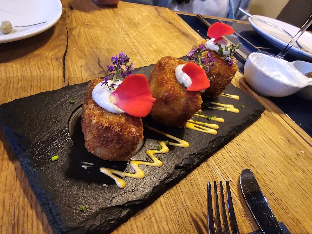 El Pintxo Tapas & Wine-5